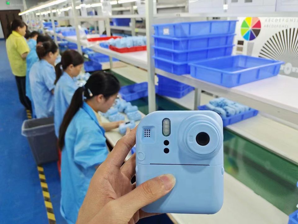 Kids Instant Print Camera – 2.4” Screen, 9600W Digital Pixels, Built-In Thermal Printer, Creative Toy & Educational Gift for Children